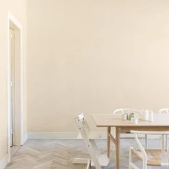 Dulux Trade Magnolia Silk Emulsion Paint, 10L -Trade Point Sale Shop dulux trade magnolia silk emulsion paint 10l5010212428115 02i bq