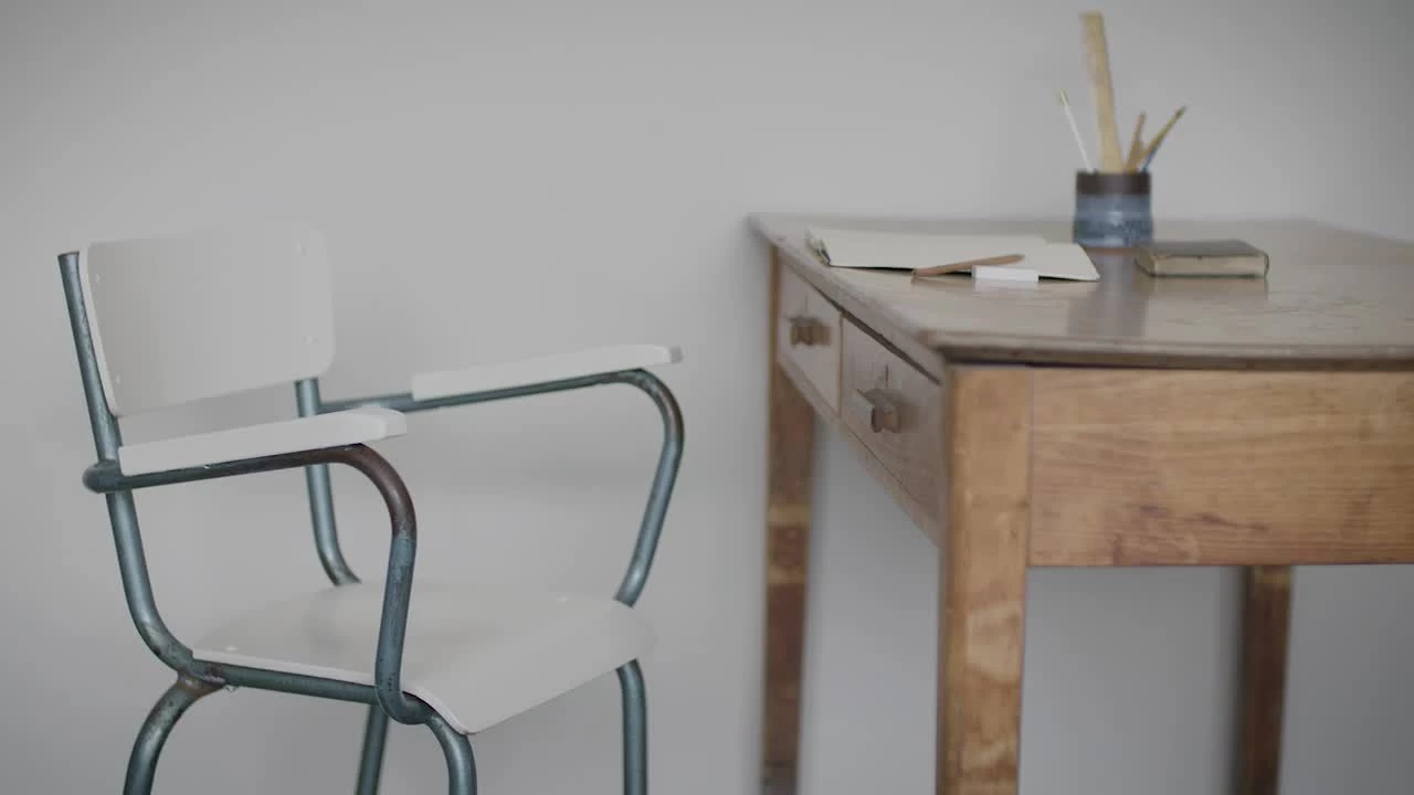 Farrow & Ball Estate School house white No.291 Eggshell Metal & wood paint, 2.5L Farrow & Ball Estate School House White No.291 Eggshell Metal & Wood Paint, 2.5L -Trade Point Sale Shop farrow ball estate school house white no 291 eggshell metal wood paint 2 5l5029496759129 lcl en