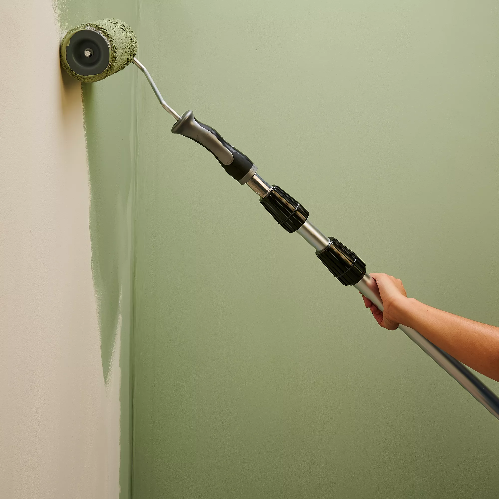 Harris Ultimate powercoat Medium pile Fixed Roller frame & sleeve, 2 piece Harris Ultimate Powercoat Medium Pile Fixed Roller Frame & Sleeve, 2 Piece -Trade Point Sale Shop harris ultimate powercoat medium pile fixed roller frame sleeve 2 piece5056287402223 06c