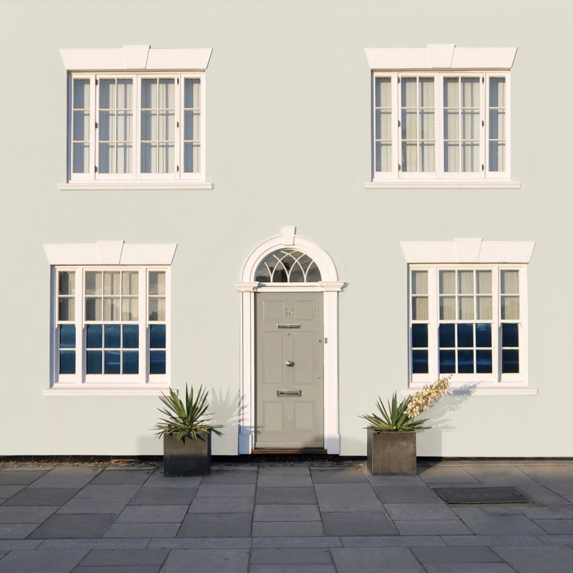 Sandtex Ultra smooth Chalk Hill Masonry paint, 5L Sandtex Ultra Smooth Chalk Hill Masonry Paint, 5L -Trade Point Sale Shop sandtex ultra smooth chalk hill masonry paint 5l5010131502255 05i bq