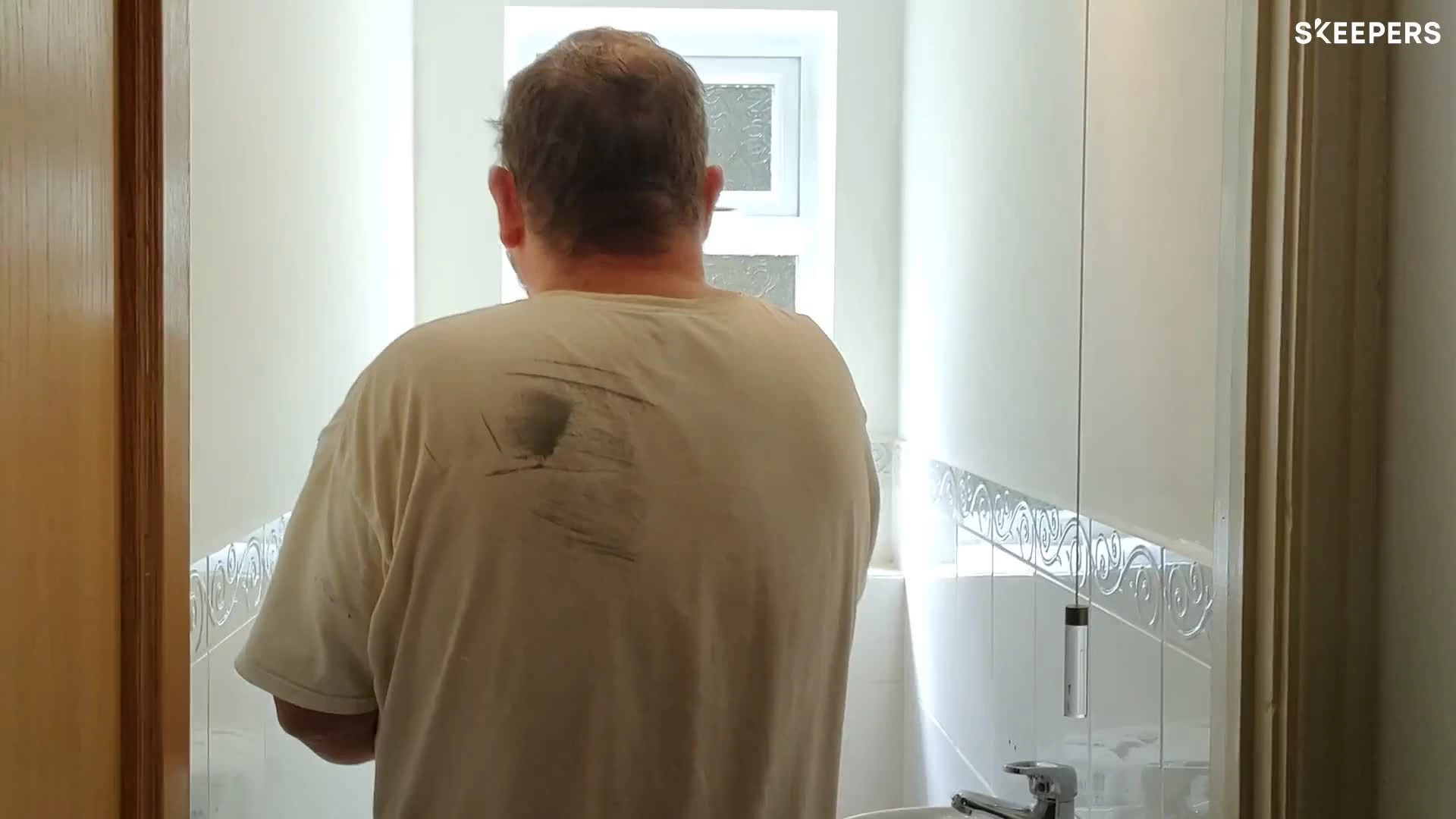 V33 Renovation White Satinwood Wall tile & panelling paint, 2L V33 Renovation White Satinwood Wall Tile & Panelling Paint, 2L -Trade Point Sale Shop v33 renovation white satinwood wall tile panelling paint 2l3153895181334 UGC en bq